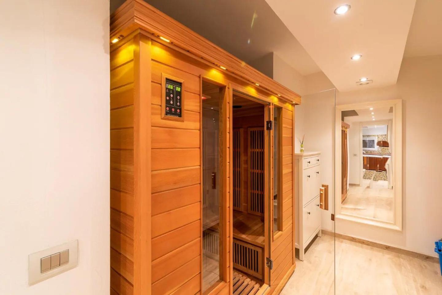 Moscova - Garibaldi Lusso, Sauna E Idromassaggio Мілан Екстер'єр фото